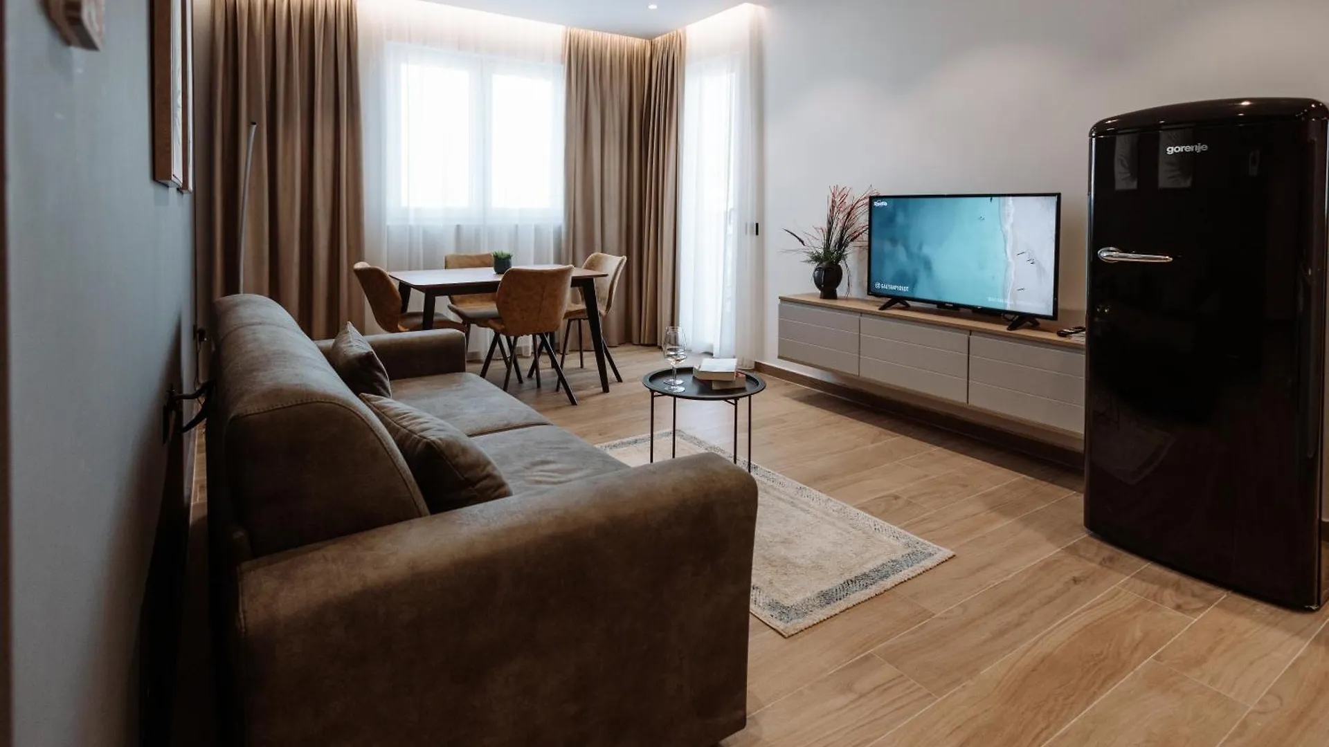 Blutique Apartments & Balconies Golem